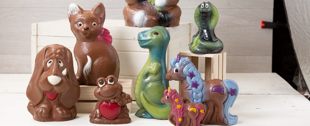  Figurines